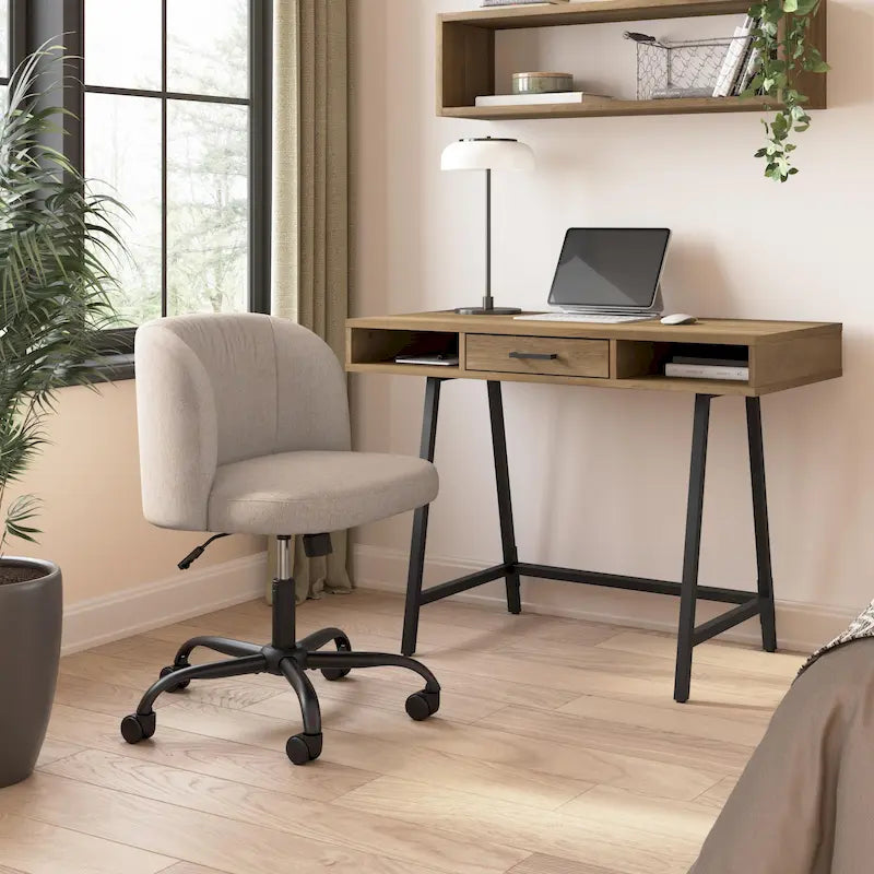 Set di scrivania e sedia Steele Small di Bush Furniture per l'ufficio domestico