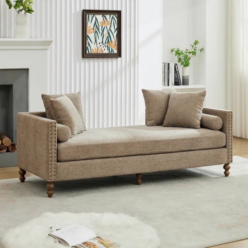 Comoda chaise longue imbottita con varie caratteristiche per il relax