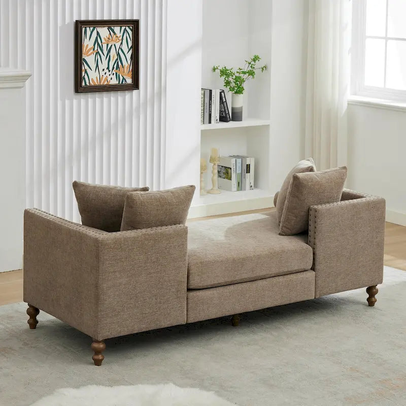 Comoda chaise longue imbottita con varie caratteristiche per il relax