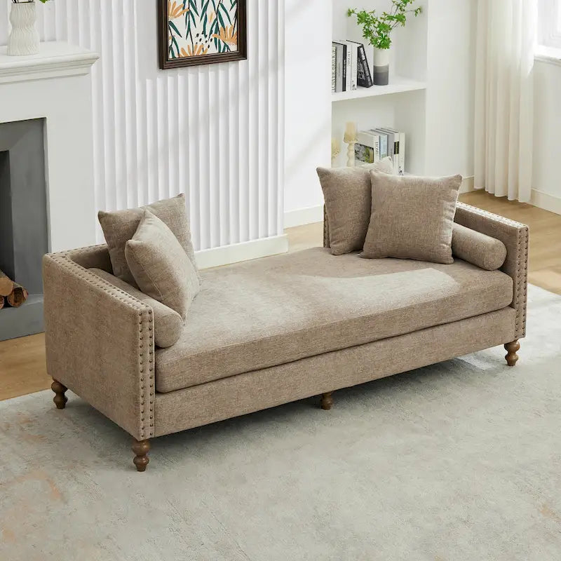 Comoda chaise longue imbottita con varie caratteristiche per il relax