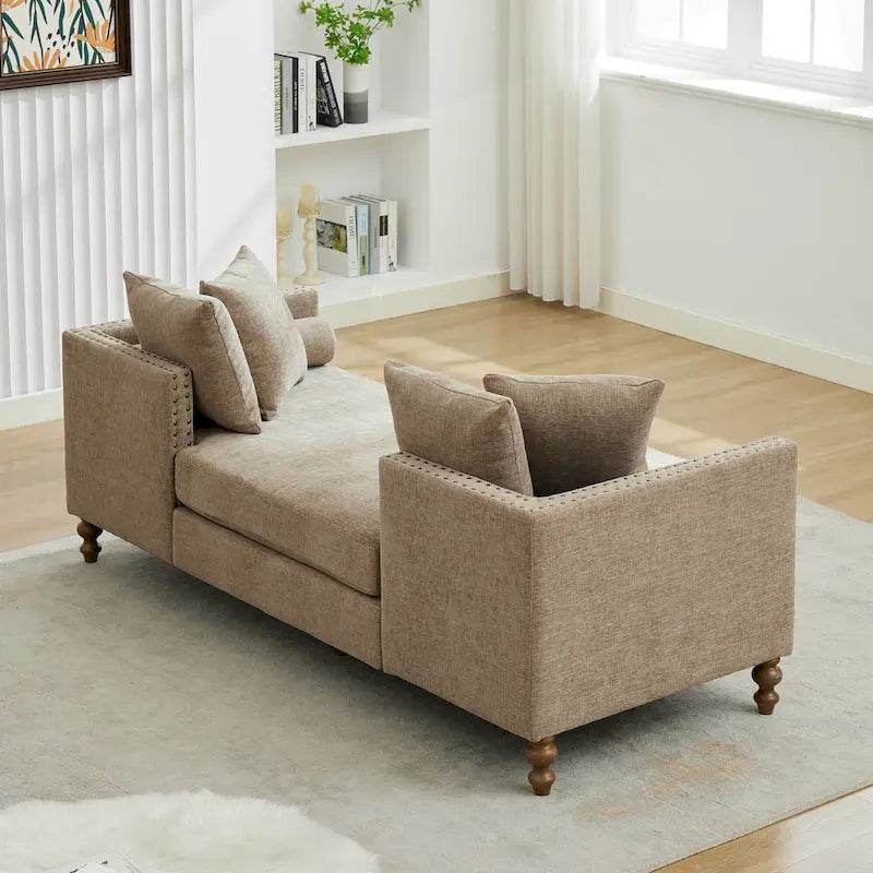 Comoda chaise longue imbottita con varie caratteristiche per il relax