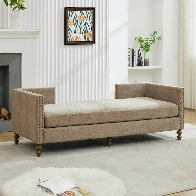 Comoda chaise longue imbottita con varie caratteristiche per il relax