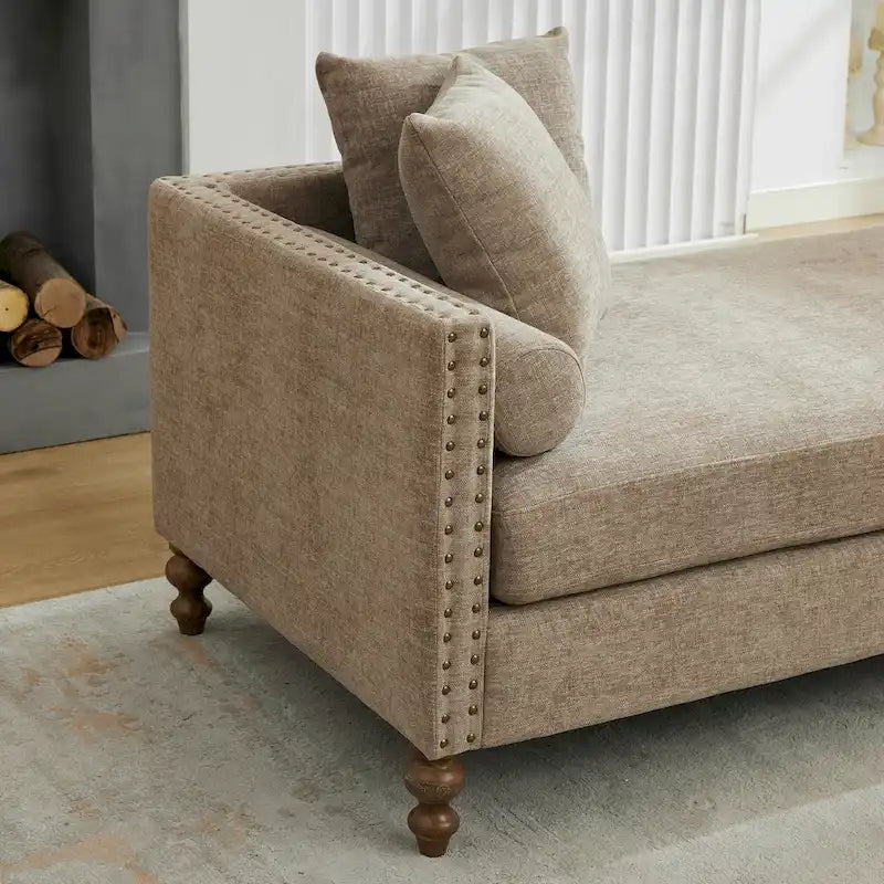 Comoda chaise longue imbottita con varie caratteristiche per il relax