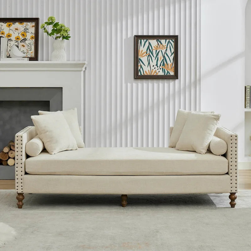 Comoda chaise longue imbottita con varie caratteristiche per il relax