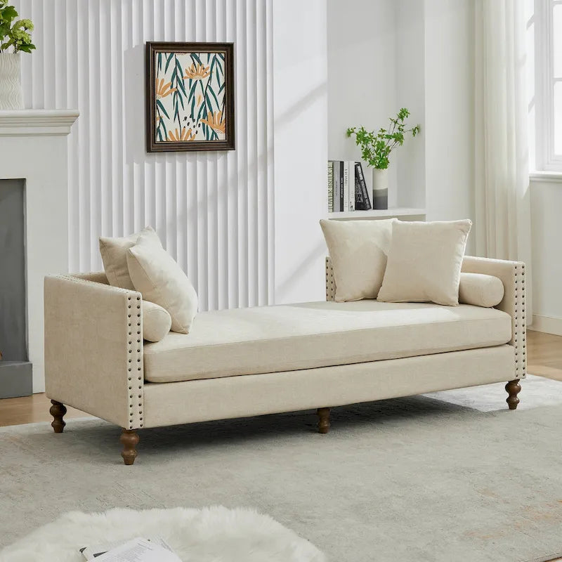 Comoda chaise longue imbottita con varie caratteristiche per il relax