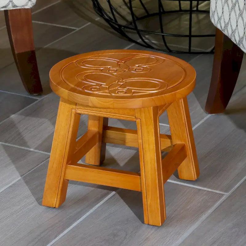 Sgabello in legno intagliato Fairplay di DTY Indoor Living