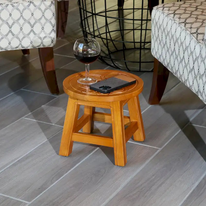 Sgabello in legno intagliato Fairplay di DTY Indoor Living