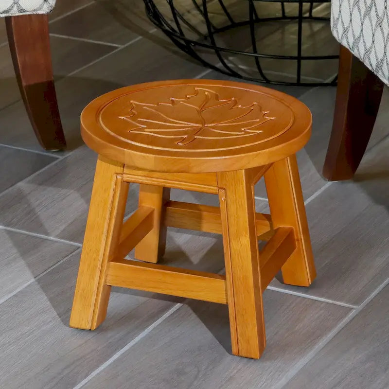Sgabello in legno intagliato Fairplay di DTY Indoor Living
