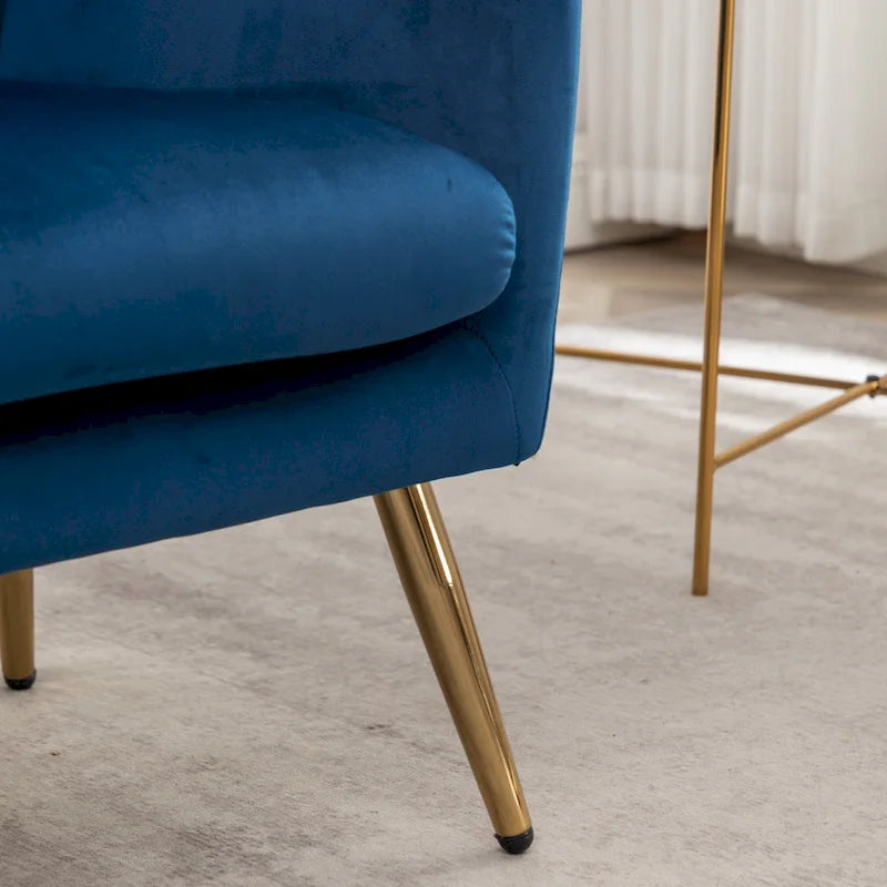 Poltrona con schienale ad ala trapuntato e bottoni in velluto Sovarol di Roundhill Furniture