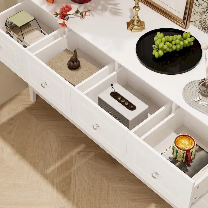 Lussuosa cassettiera in MDF con più cassetti: soluzione moderna per riporre gli oggetti in casa