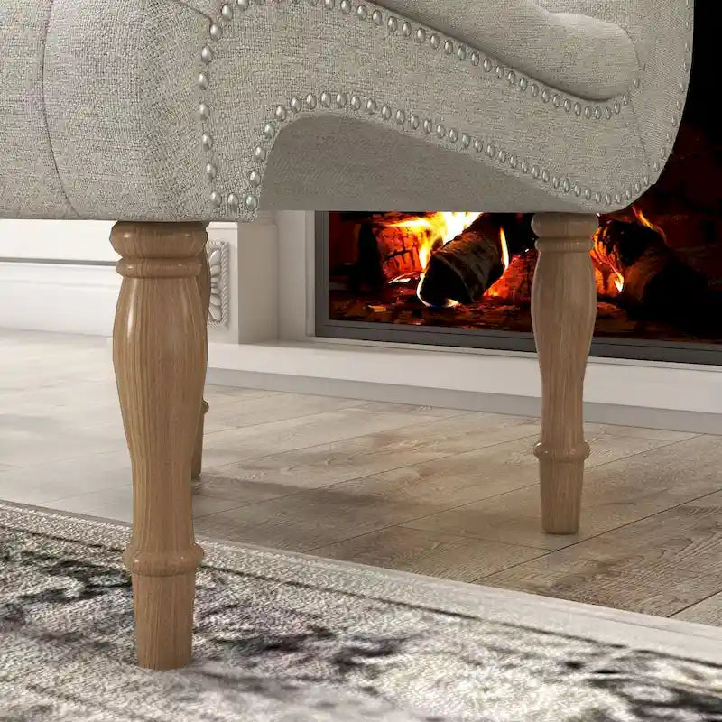 Poltrona imbottita con braccioli per camera da letto e soggiorno, con gambe in legno