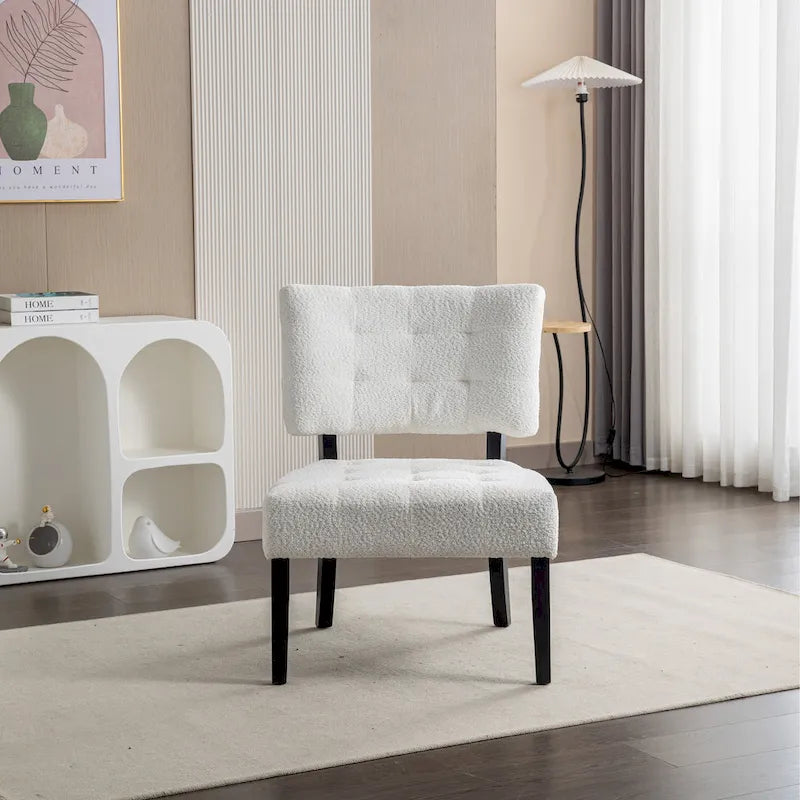 Poltrona oversize con motivo a pantofola trapuntata McRee di Porch &amp; Den
