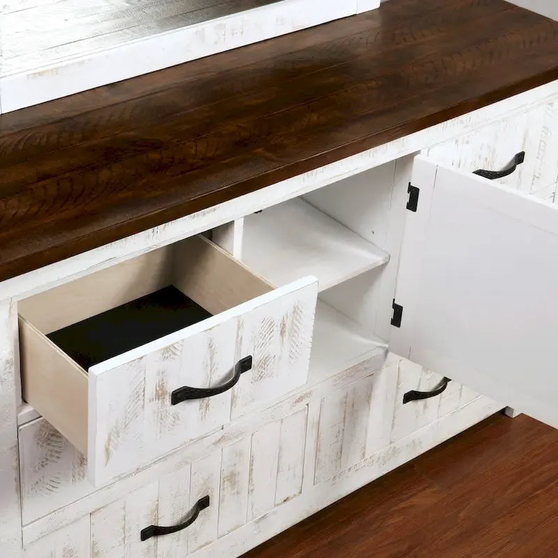 Set da camera da letto Ynez Farmhouse in pino bianco con 4 pannelli e porta USB di Furniture of America