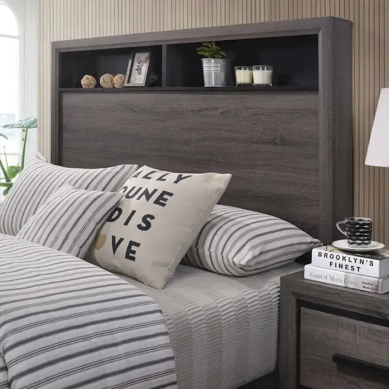 Set da camera da letto Rothwell Contemporary Grey Wood con 3 pannelli e ripiani di Furniture of America
