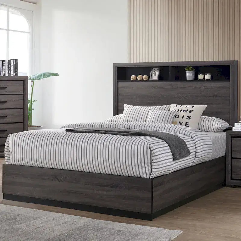 Set da camera da letto Rothwell Contemporary Grey Wood con 3 pannelli e ripiani di Furniture of America