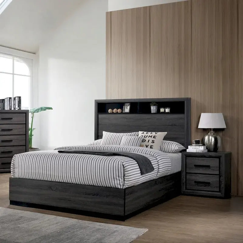 Set da camera da letto Rothwell Contemporary Grey Wood con 3 pannelli e ripiani di Furniture of America