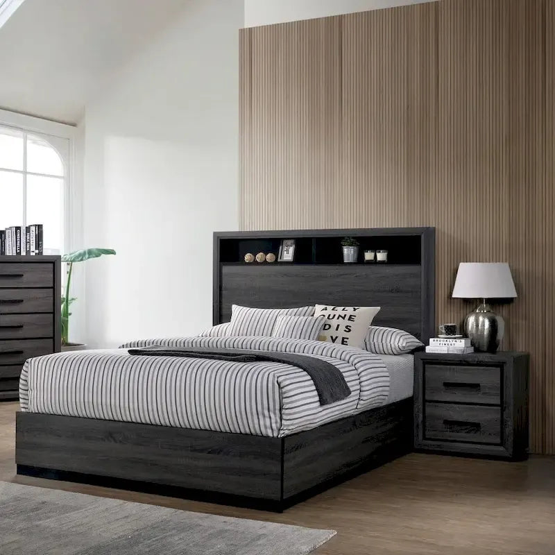 Set da camera da letto Rothwell Contemporary Grey Wood con 3 pannelli e ripiani di Furniture of America