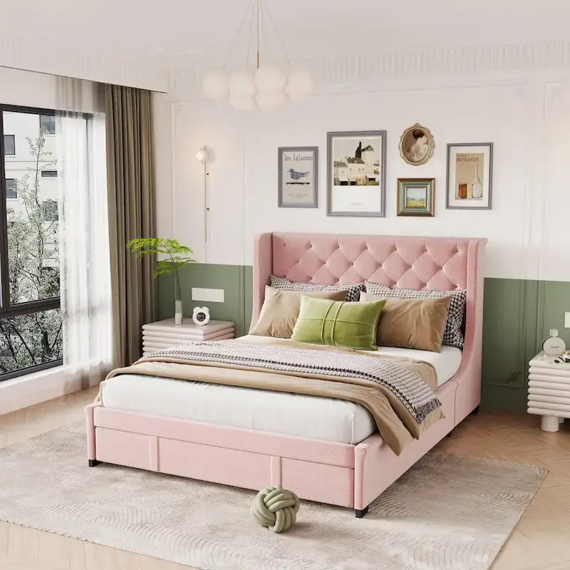Letto matrimoniale imbottito con testiera Wingback e un grande cassetto