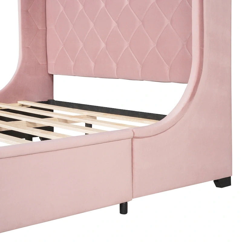 Letto matrimoniale imbottito con testiera Wingback e un grande cassetto