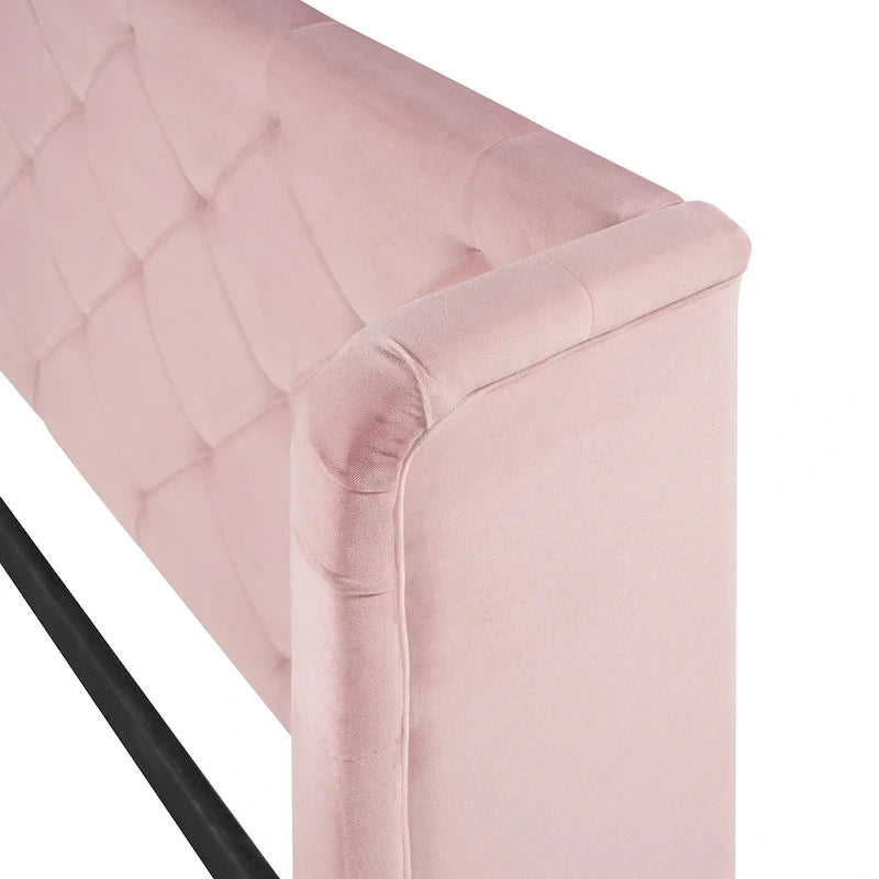 Letto matrimoniale imbottito con testiera Wingback e un grande cassetto