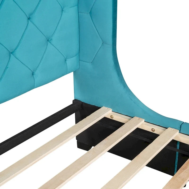 Letto matrimoniale imbottito con testiera Wingback e un grande cassetto
