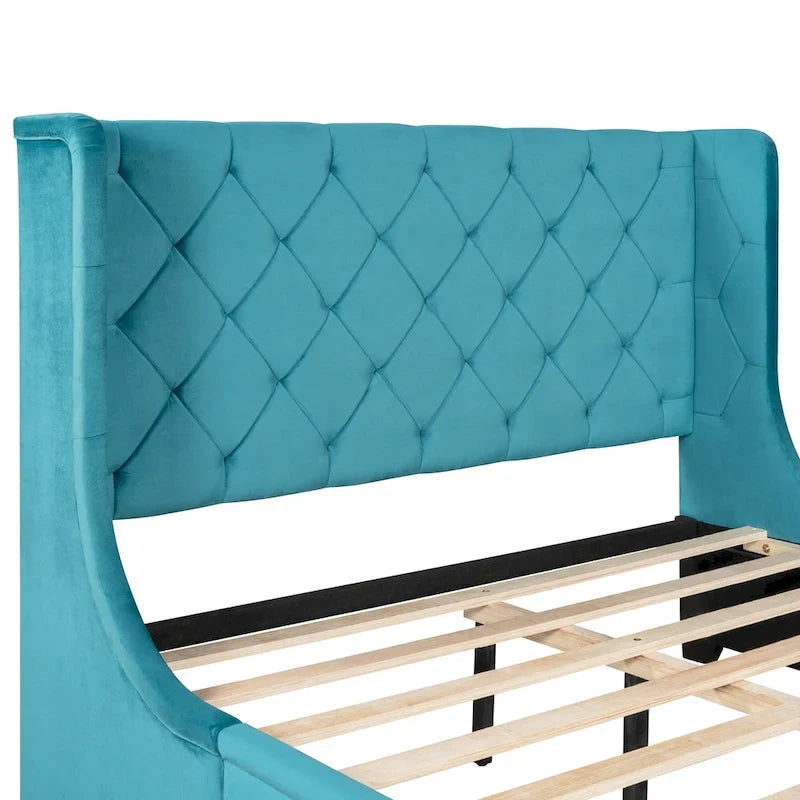 Letto matrimoniale imbottito con testiera Wingback e un grande cassetto
