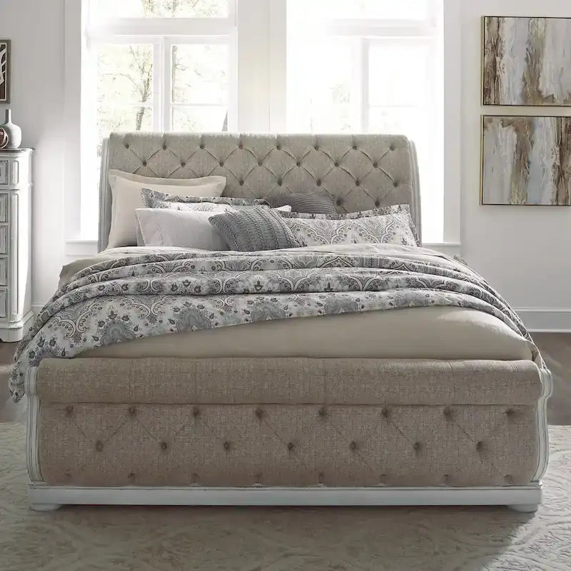 Letto a slitta imbottito California King Magnolia Manor Antique White Weathered Bark