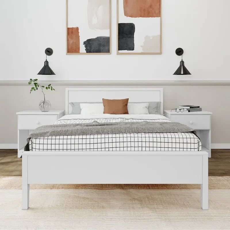 Letto matrimoniale con travi a vista e testiera a pannello