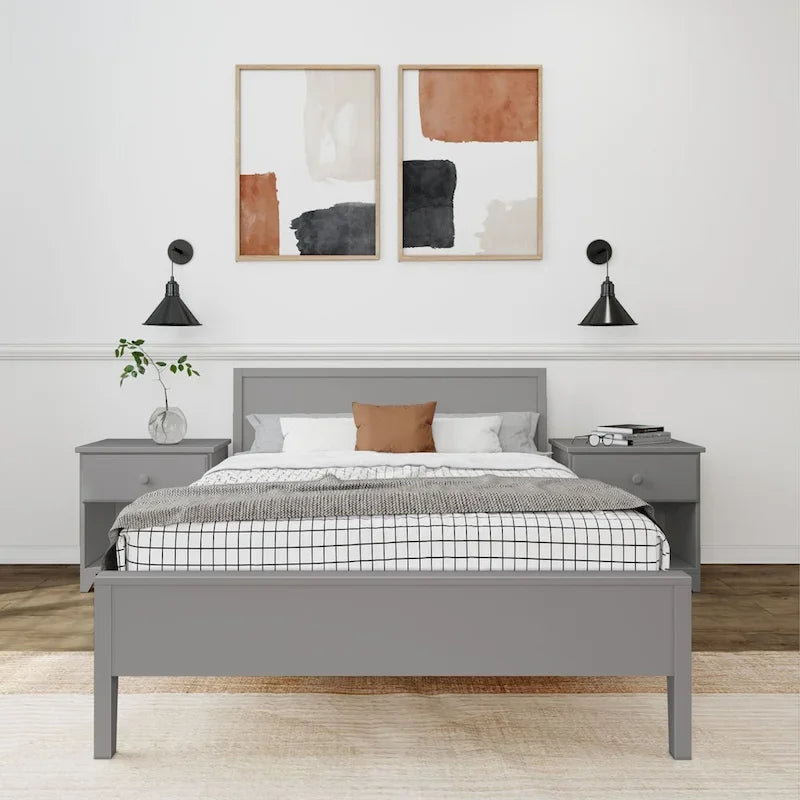 Letto matrimoniale con travi a vista e testiera a pannello