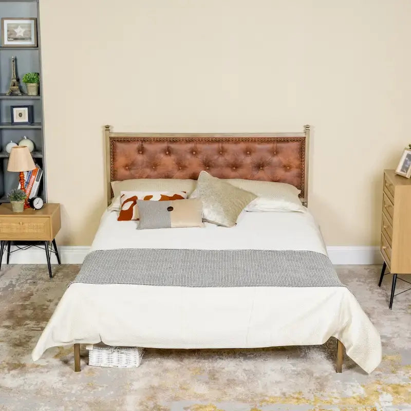Struttura letto imbottita HomyLin con testiera trapuntata, senza bisogno di box spring
